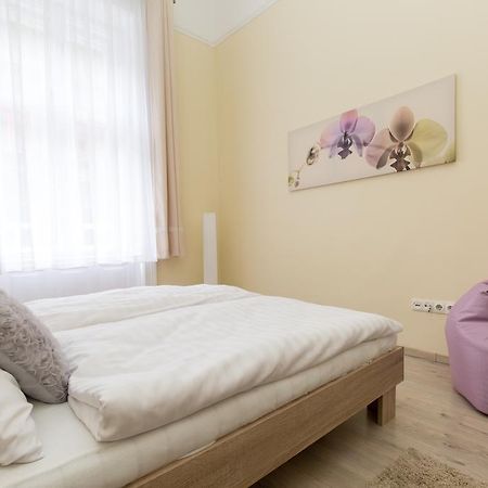 Bpm: Dob70 Classic Apartment In Downtown ブダペスト エクステリア 写真