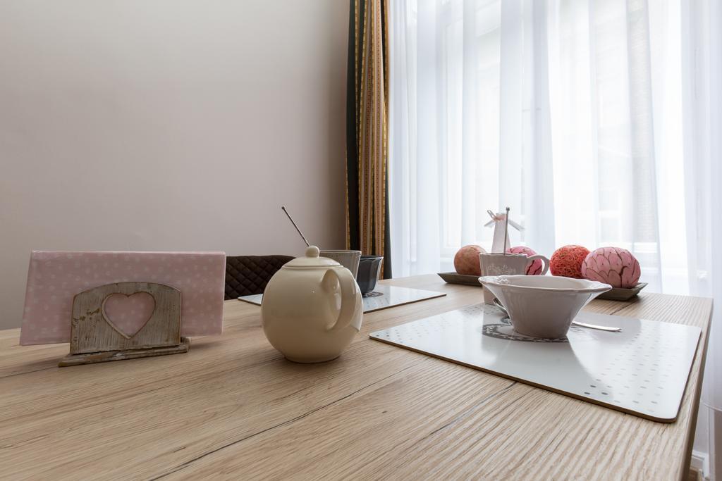 Bpm: Dob70 Classic Apartment In Downtown ブダペスト 部屋 写真