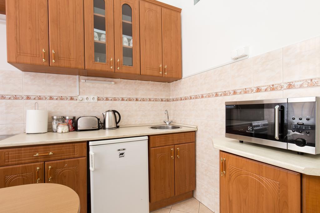 Bpm: Dob70 Classic Apartment In Downtown ブダペスト 部屋 写真